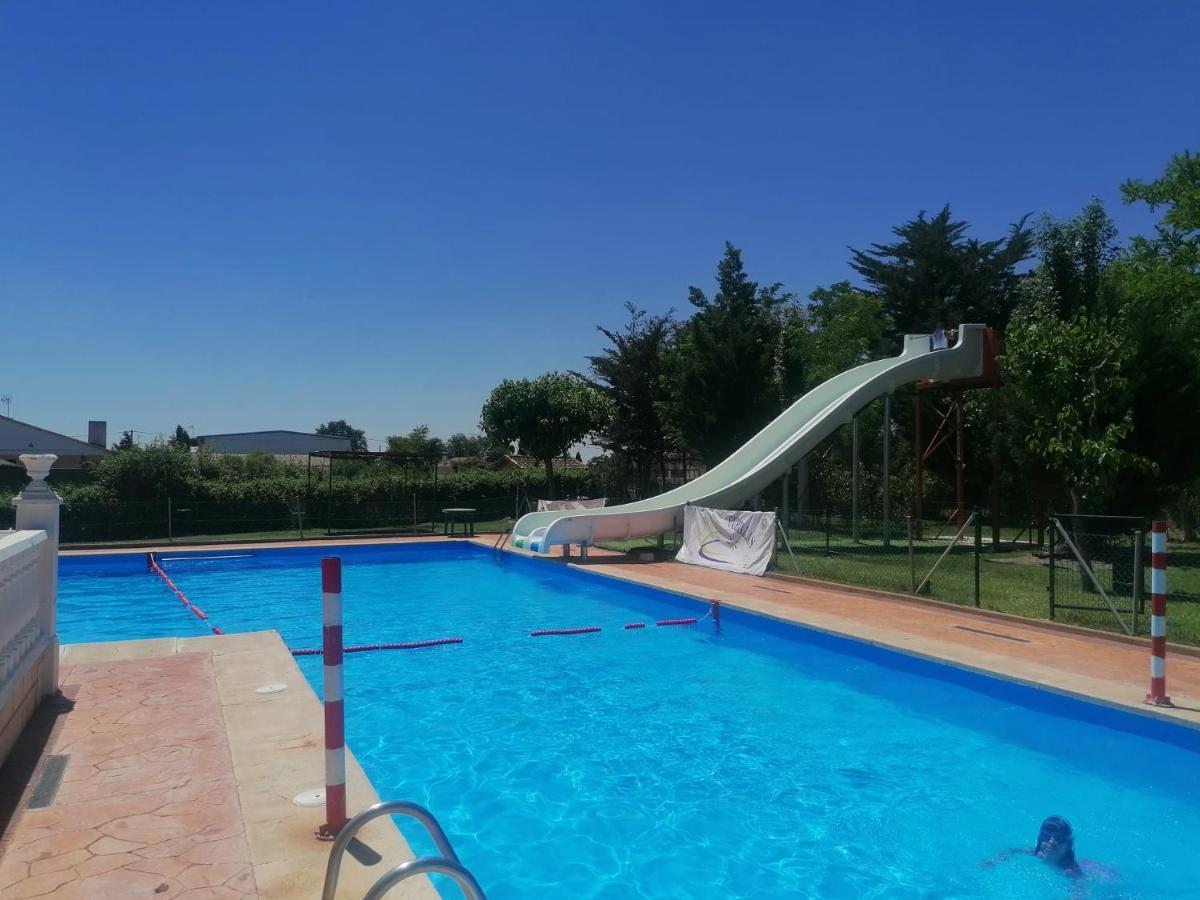 Camping Cubillas Cubillas de Santa Marta Екстер'єр фото
