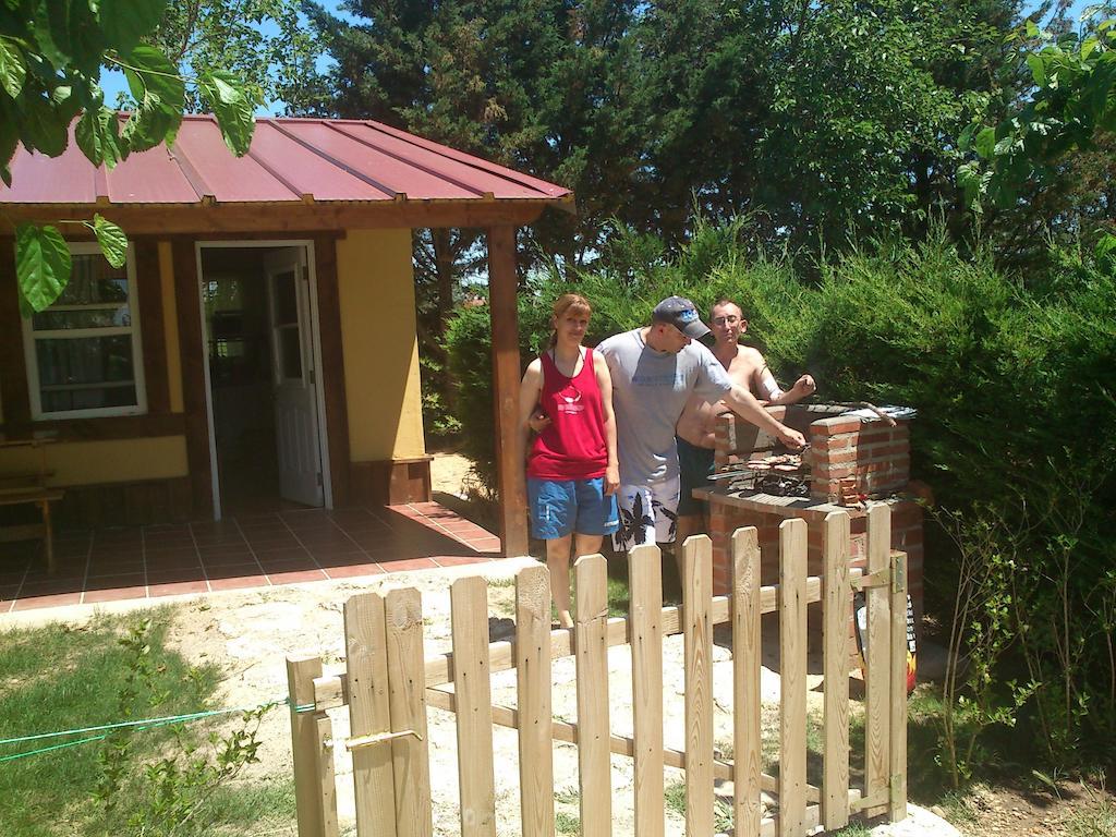 Camping Cubillas Cubillas de Santa Marta Екстер'єр фото