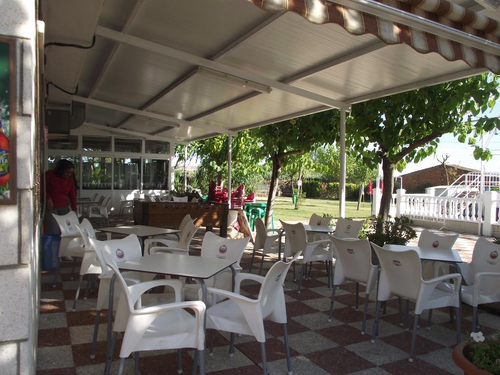 Camping Cubillas Cubillas de Santa Marta Екстер'єр фото