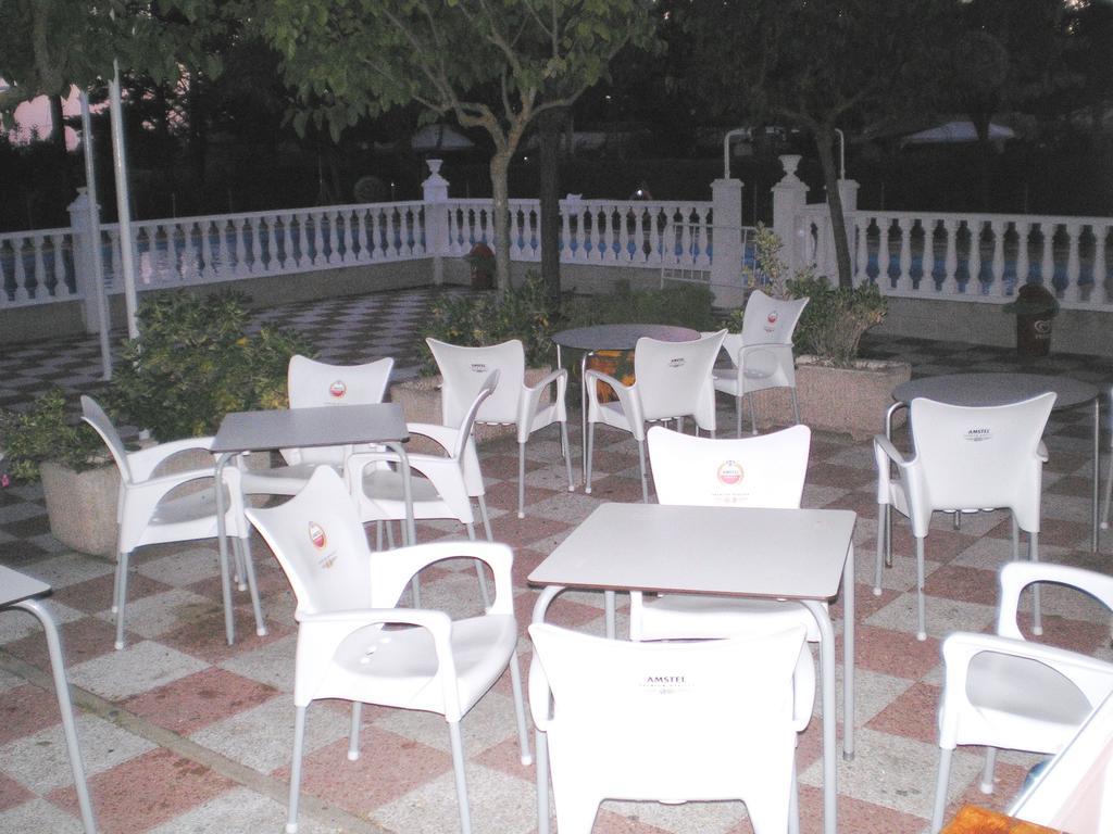Camping Cubillas Cubillas de Santa Marta Екстер'єр фото